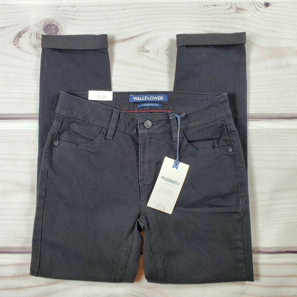 CC - Wallflower Ankle Jeans Juniors 3/26 Black Legendary Fit Stretch Mid Rise